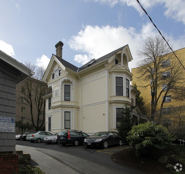 1962 NW Kearney St, Portland, OR à louer - Photo de l’immeuble – Image 3 sur 4