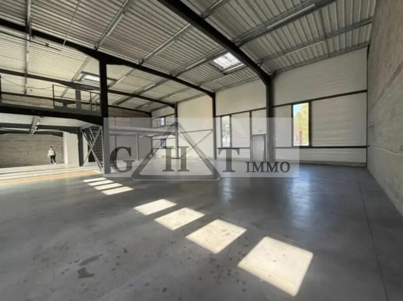 Industriel/Logistique dans Villebon-sur-Yvette à louer - Photo intérieure – Image 1 sur 3