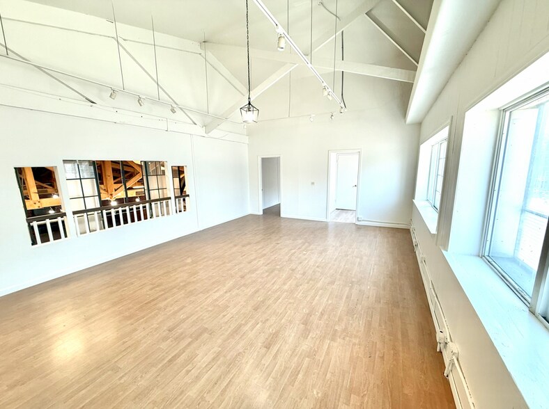 517 6th St, San Francisco, CA à louer - Photo de l’immeuble – Image 2 sur 12