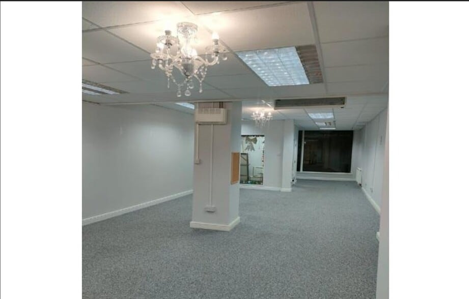 4-4A Cross St, Willenhall à vendre - Photo intérieure – Image 3 sur 5