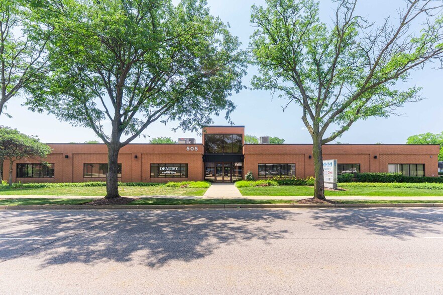 505 E Golf Rd, Arlington Heights, IL à louer - Photo de l’immeuble – Image 2 sur 5