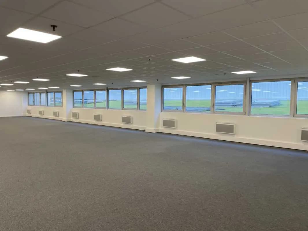 Bureau dans Croissy-Beaubourg à louer Photo intérieure– Image 1 sur 1