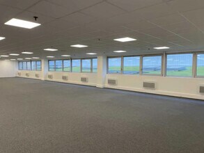 Bureau dans Croissy-Beaubourg à louer Photo intérieure– Image 1 sur 1