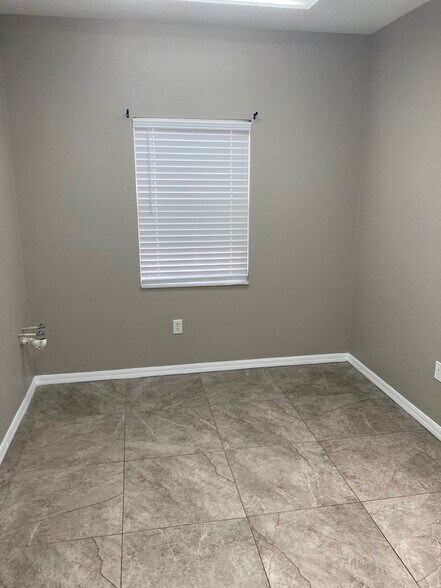 3282-3284 Cove Bend Dr, Lutz, FL à louer - Photo de l’immeuble – Image 2 sur 15