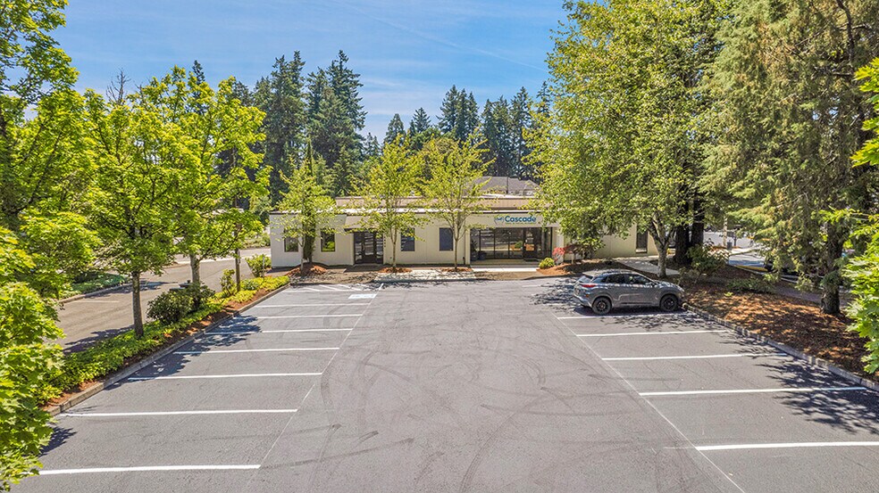 16455 Boones Ferry Rd, Lake Oswego, OR à vendre - Photo principale – Image 1 sur 3
