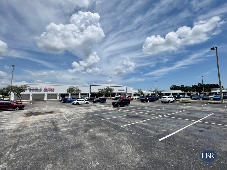 188-282 Barton Blvd, Rockledge, FL à louer - Photo de l’immeuble – Image 2 sur 17
