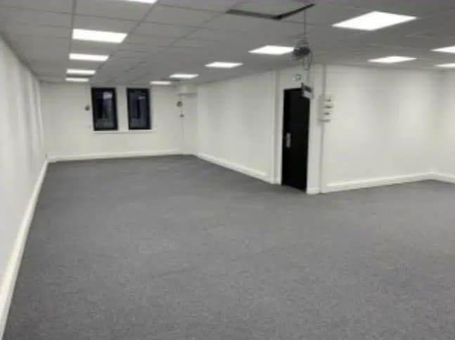 Bureau dans Vénissieux à louer Photo intérieure– Image 1 sur 10