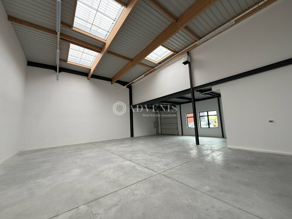 555 Avenue Marguerite Perey, Lieusaint à vendre Photo intérieure– Image 1 sur 8