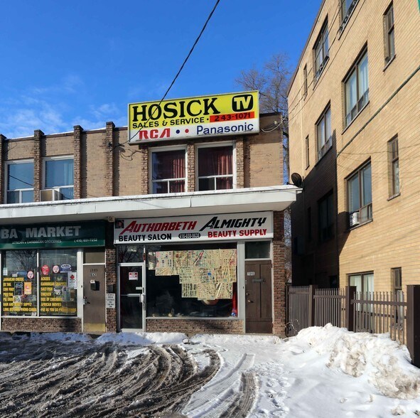 1844 Jane St, Toronto, ON à vendre - Photo principale – Image 1 sur 2