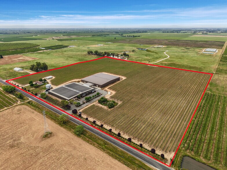 11989 Clements Rd, Linden, CA à louer - Photo de l’immeuble – Image 3 sur 24