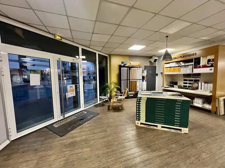 Local d'activités dans Le Havre à vendre - Photo de l’immeuble – Image 1 sur 6