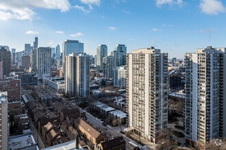 1360 N Sandburg Ter, Chicago, IL - VUE AÉRIENNE vue de carte - Image1