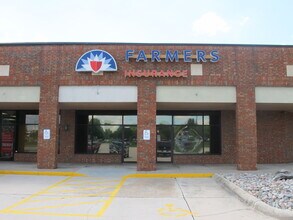 3510-3550 S National Ave, Springfield, MO à louer Photo de l’immeuble– Image 1 sur 6