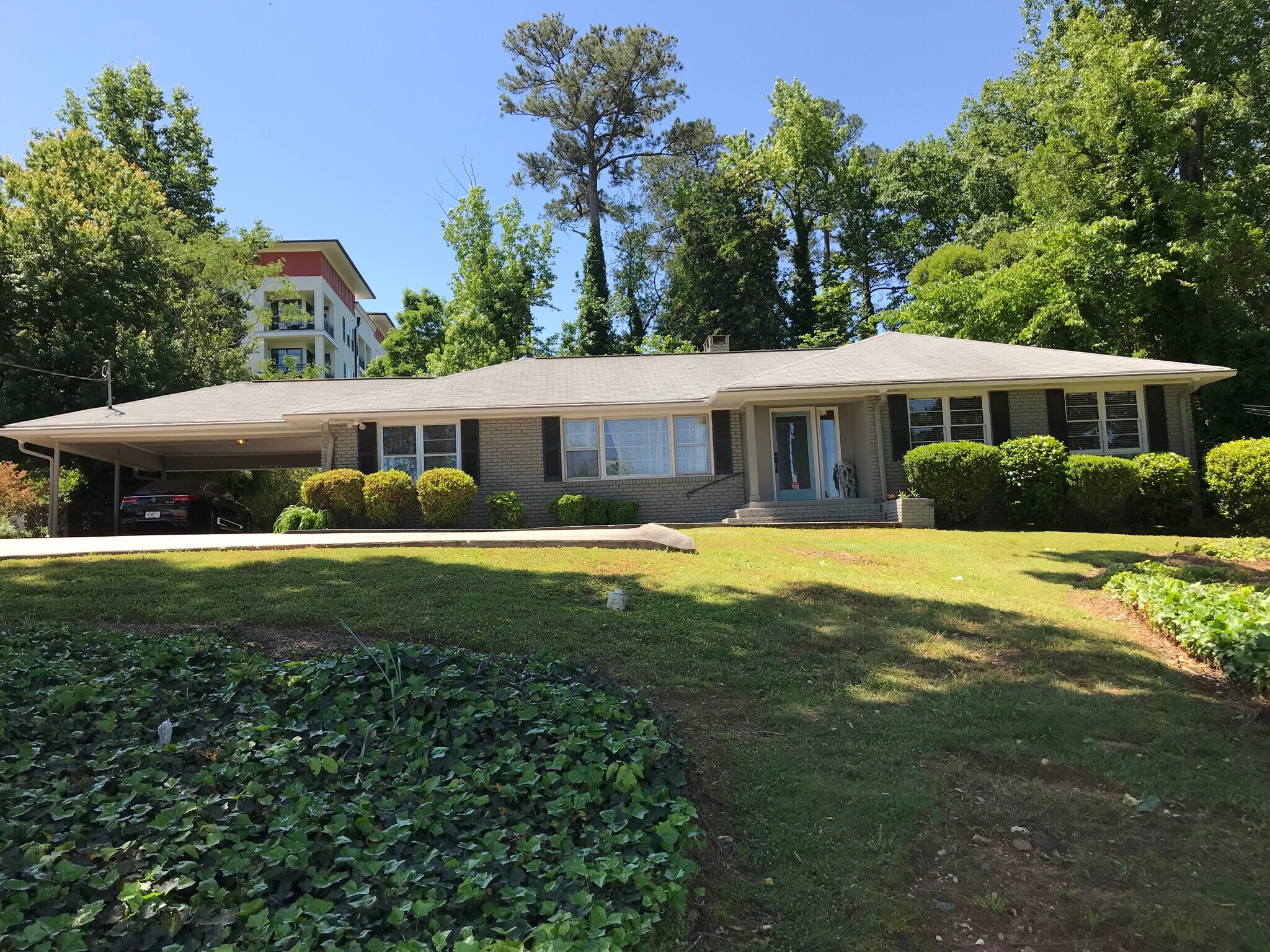 165 Cliftwood Dr NE, Atlanta, GA à louer Photo de l’immeuble– Image 1 sur 2