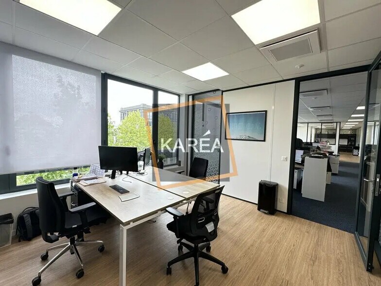 Bureau dans Chessy à louer - Photo de l’immeuble – Image 2 sur 5