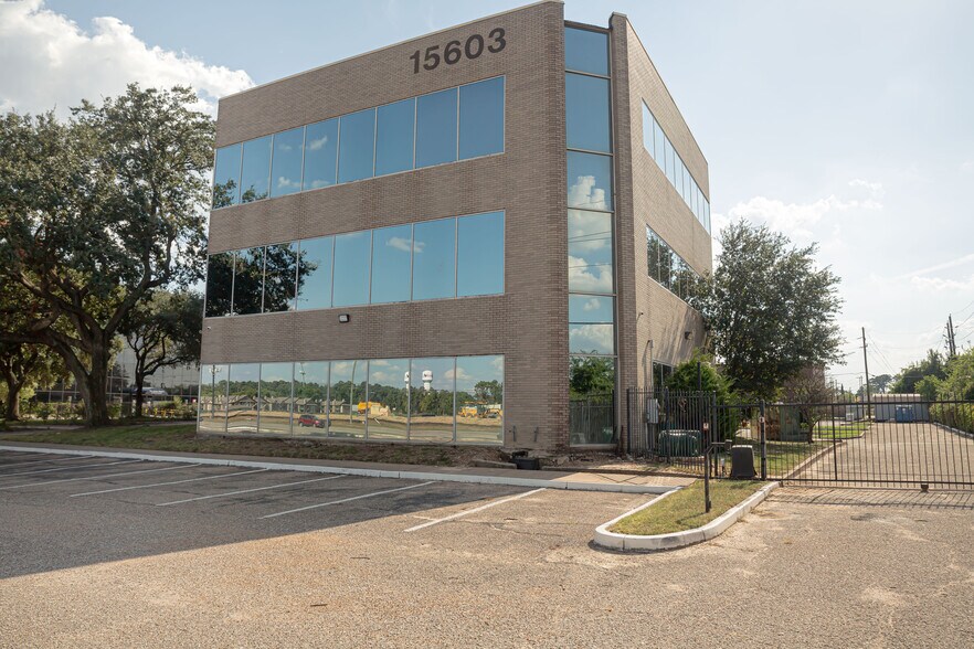15603 Kuykendahl Rd, Houston, TX à louer - Photo de l’immeuble – Image 3 sur 9