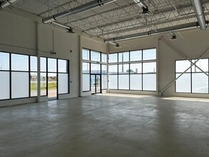 8170 50 St NW, Edmonton, AB à louer Photo intérieure– Image 2 sur 4
