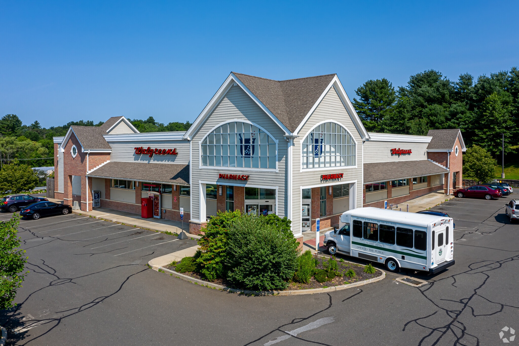 1745 E Main St, Torrington, CT à louer Photo principale– Image 1 sur 8