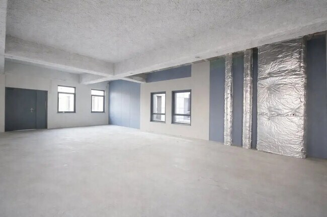 Plus de détails pour Bureau à vendre