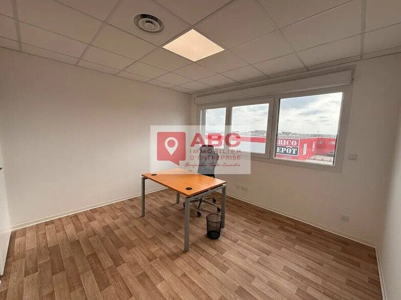 Bureau dans Perpignan à louer - Photo de l’immeuble – Image 3 sur 6