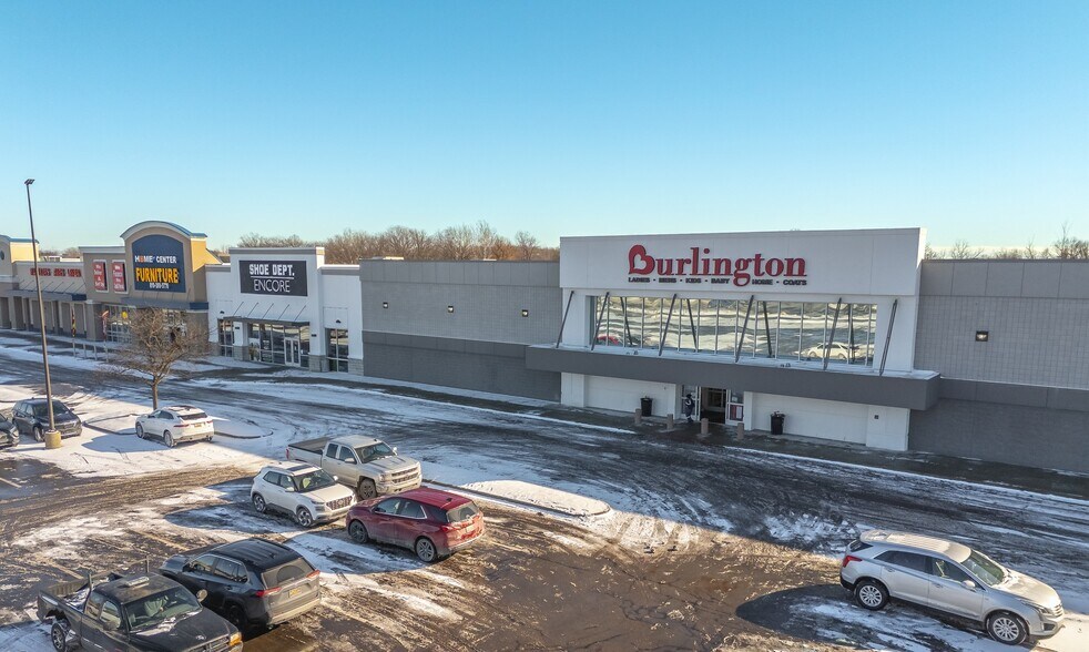 4067-4085 Miller Rd, Flint, MI à vendre - Photo de l’immeuble – Image 2 sur 6