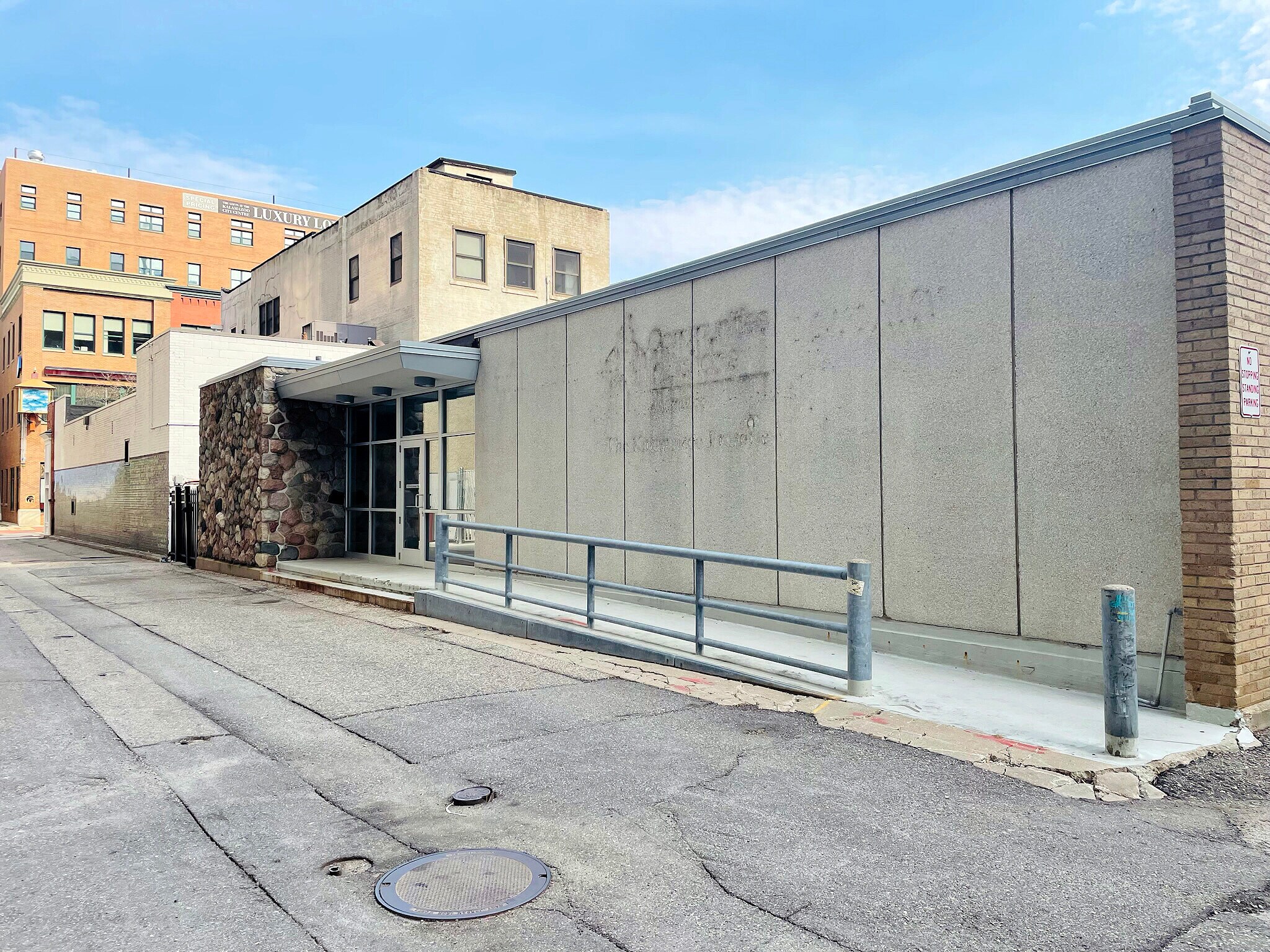 125 W Exchange Pl, Kalamazoo, MI à louer Photo principale– Image 1 sur 20