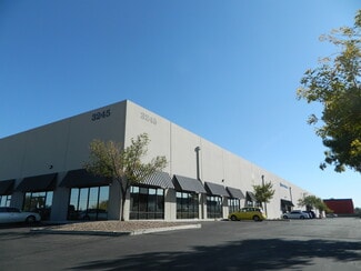 Plus de détails pour 3245 E Patrick Ln, Las Vegas, NV - Industriel/Logistique à louer