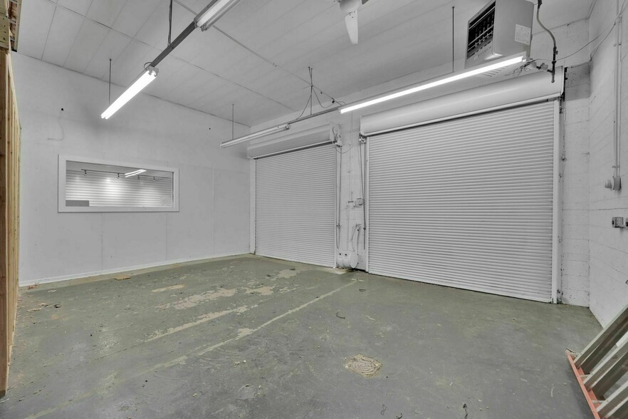 6625 Grove Ave, Windsor Mill, MD à louer - Photo de l’immeuble – Image 3 sur 14