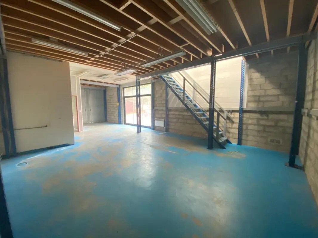 Industriel/Logistique dans Gonesse à louer Photo intérieure– Image 1 sur 6