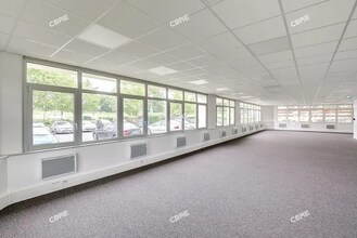 7 Rue Hélène Boucher, Paray-Vieille-Poste à louer Photo intérieure– Image 2 sur 3