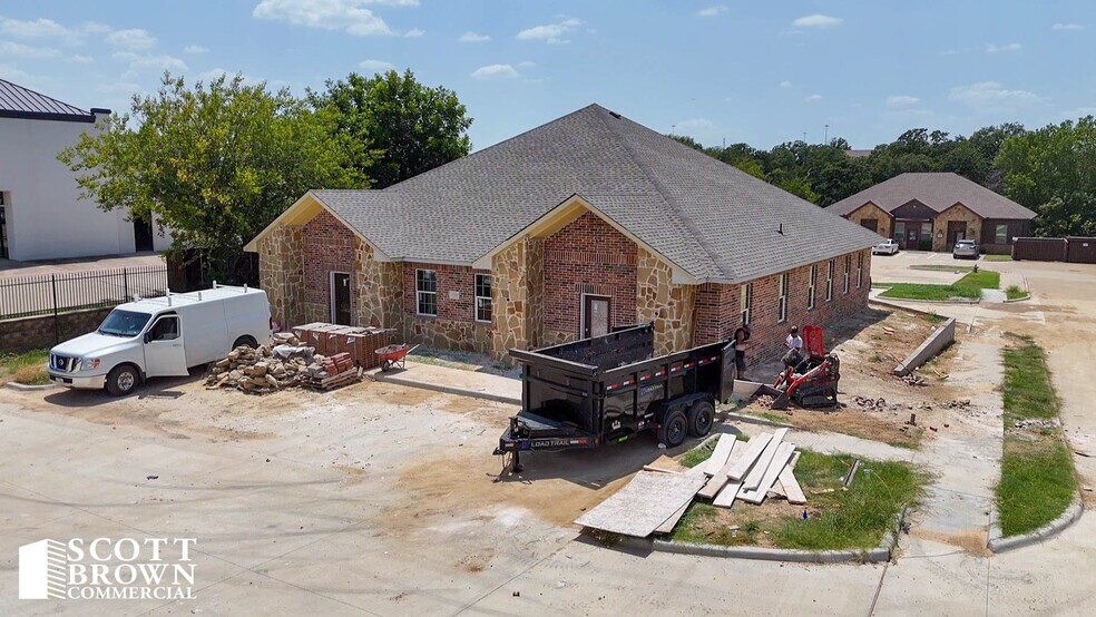 2366-2372 S Uecker Ln, Lewisville, TX à louer - Photo de l’immeuble – Image 3 sur 12