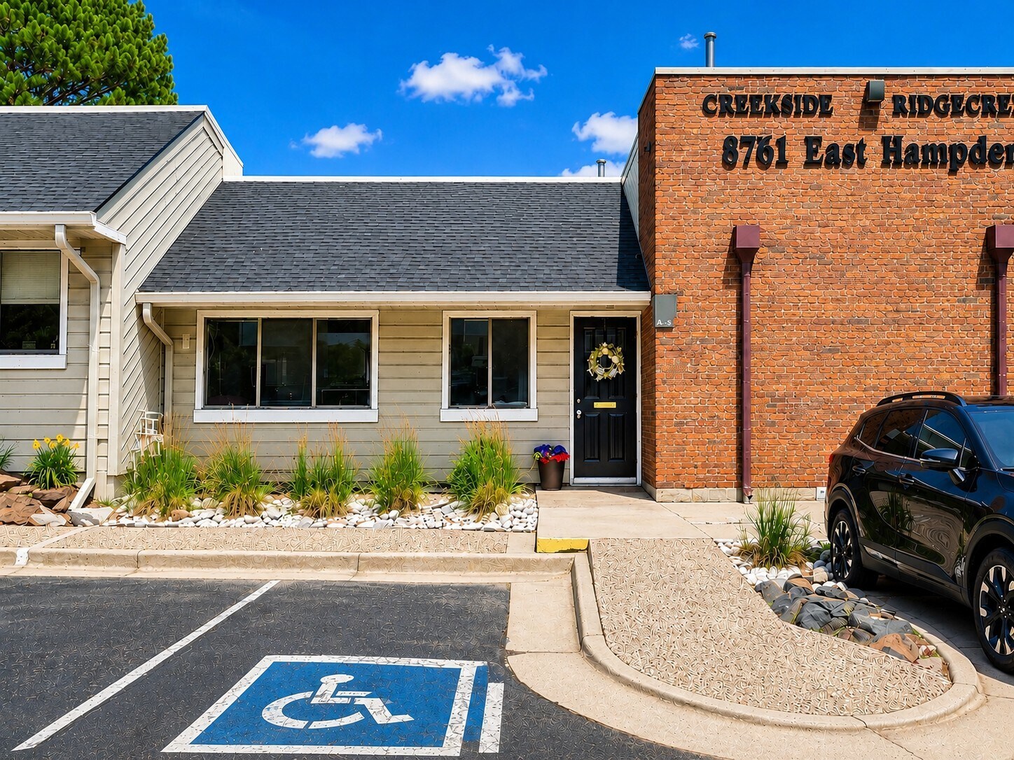 8751 E Hampden Ave, Denver, CO à vendre Photo de l’immeuble– Image 1 sur 26