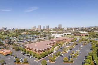1400 Newport Center Dr, Newport Beach, CA - Vue aérienne  vue de carte - Image1