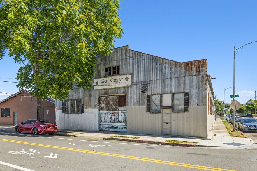 1194 Lick Ave, San Jose, CA à vendre - Photo de l’immeuble – Image 1 sur 23