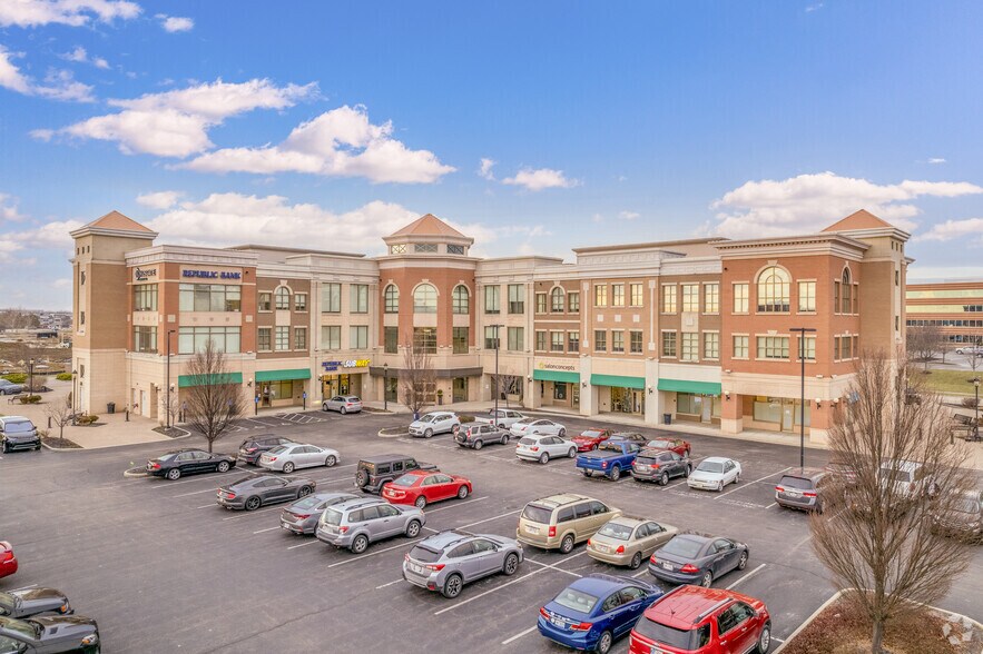 9100-9120 W Chester Towne Ctr, West Chester, OH à louer - Photo de l’immeuble – Image 3 sur 7