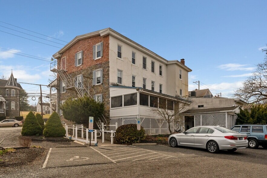 3164 Main St, Green Lane, PA à vendre - Photo de l’immeuble – Image 3 sur 22