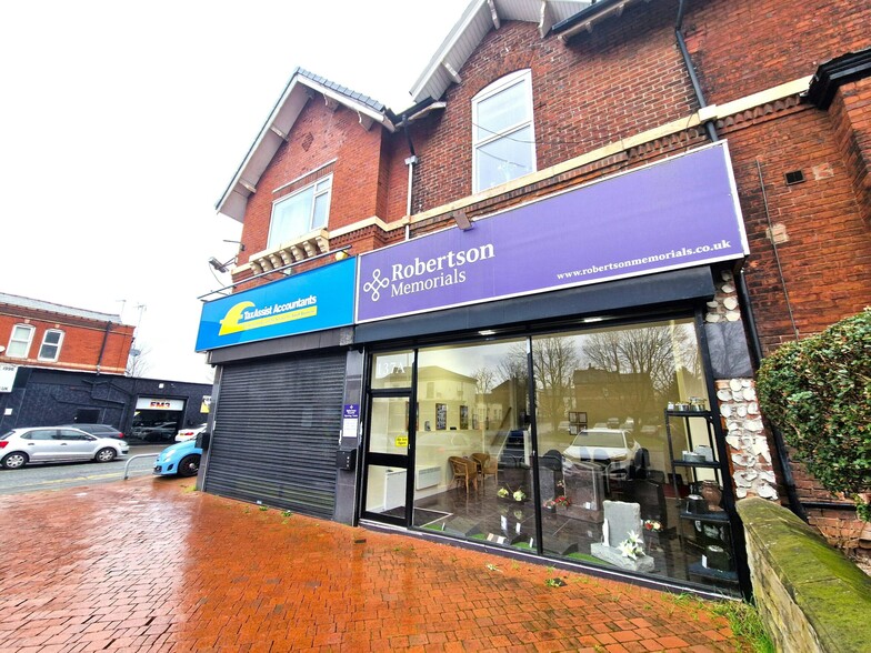 137A Buxton Rd, Stockport à louer - Photo de l’immeuble – Image 2 sur 2