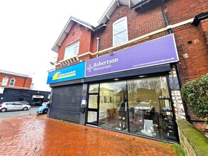 137A Buxton Rd, Stockport à louer Photo de l’immeuble– Image 2 sur 9