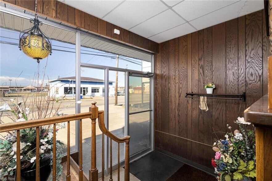 3129 Pennsylvania Ave, Weirton, WV à vendre - Photo intérieure – Image 2 sur 28