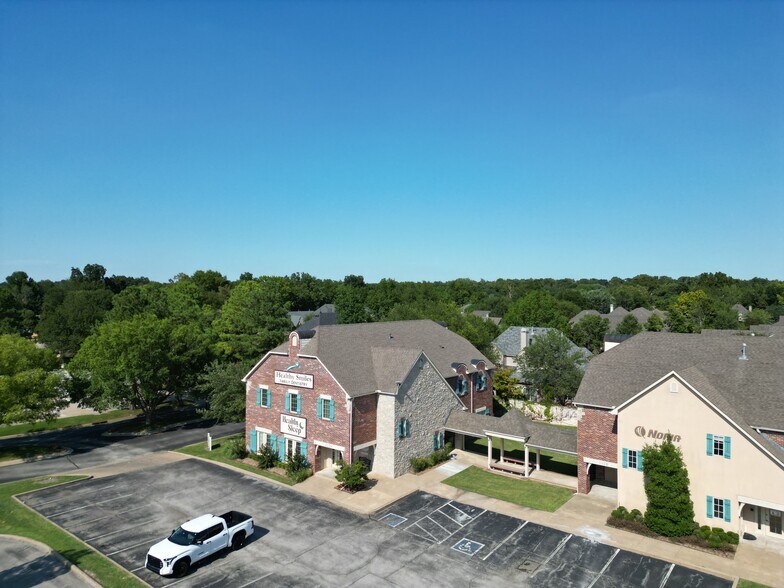 1326 E 43rd Ct, Tulsa, OK à louer - Photo de l’immeuble – Image 2 sur 5