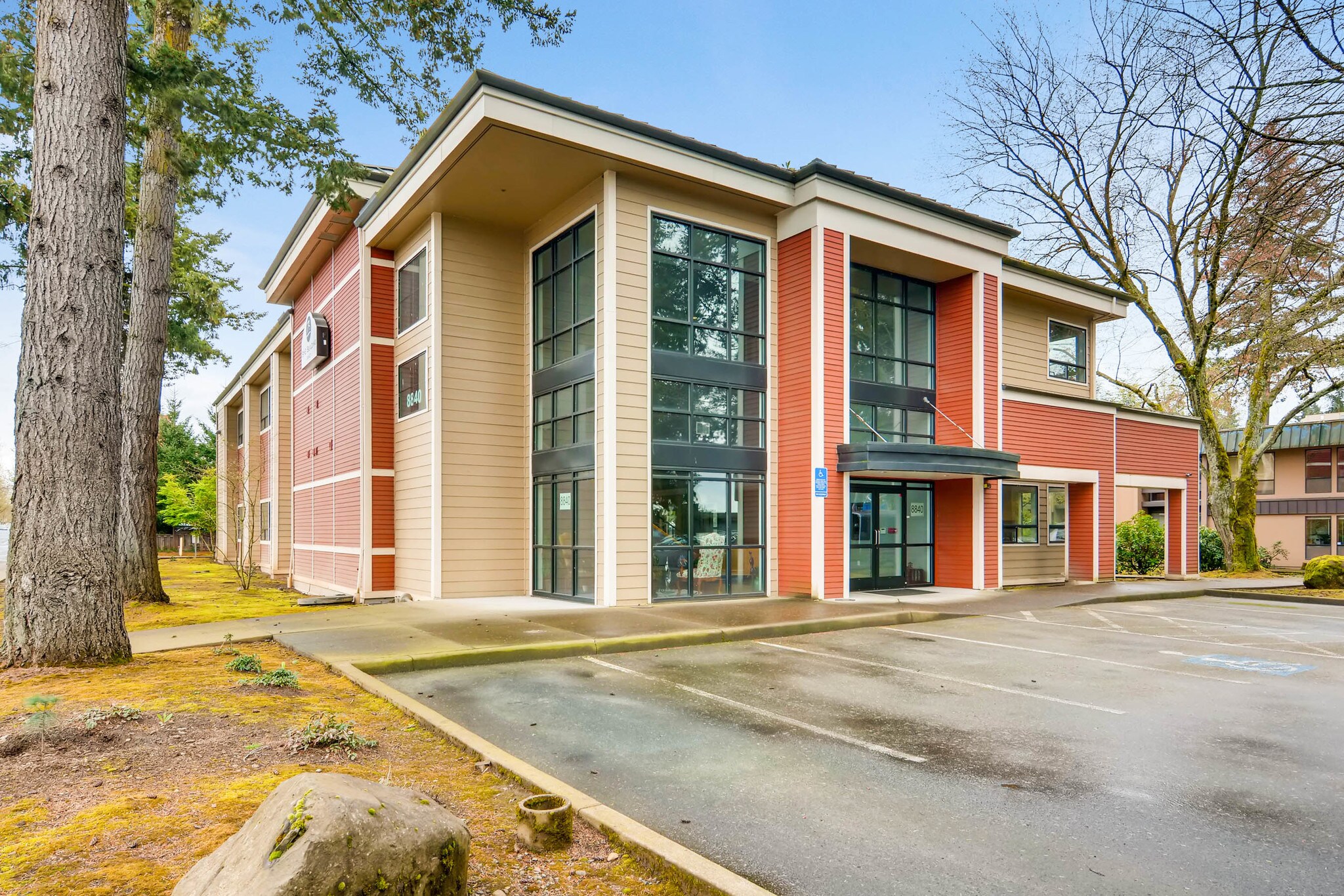 8840 SW Holly Ln, Wilsonville, OR à louer Photo de l’immeuble– Image 1 sur 6