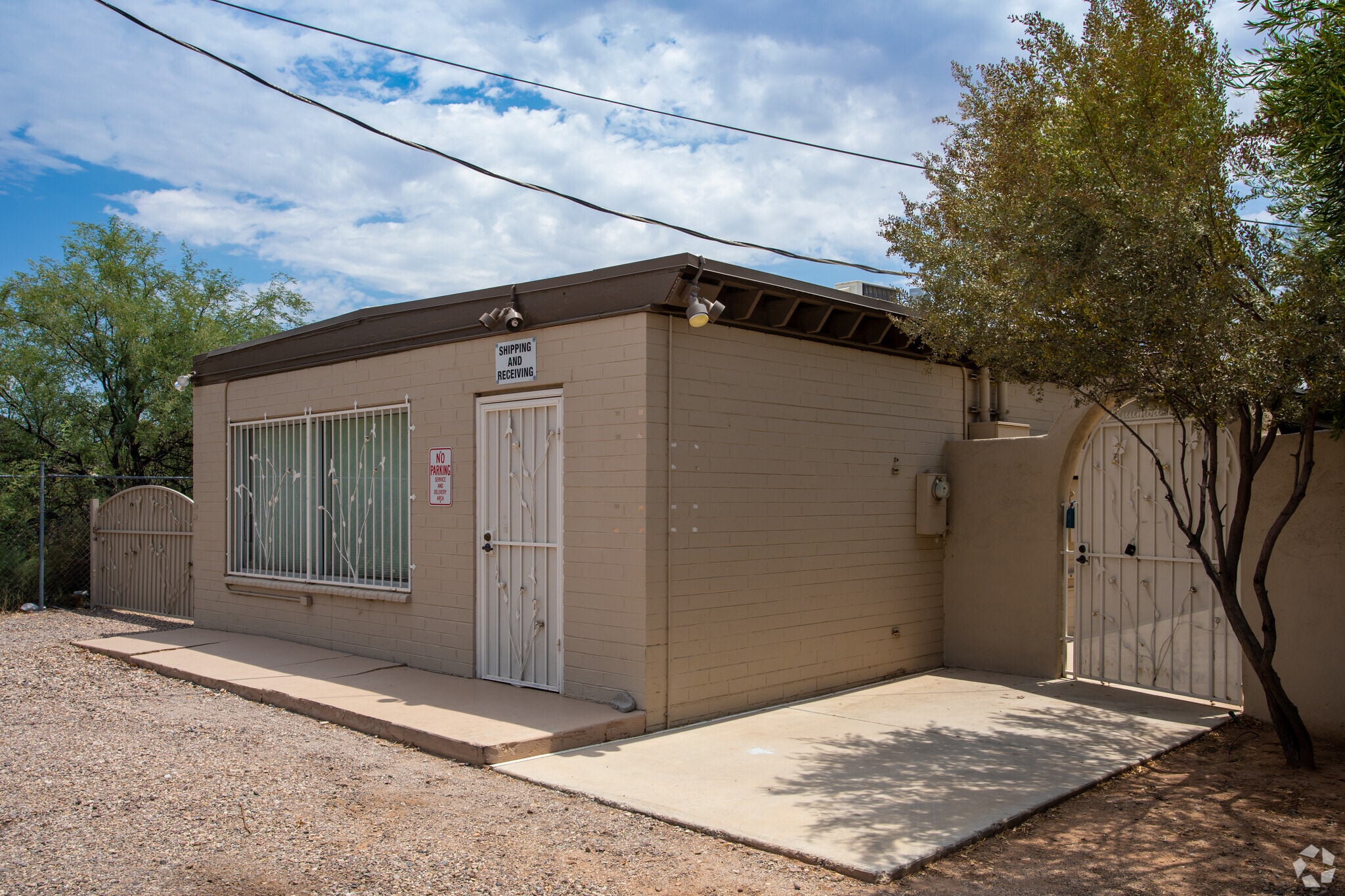 410 E Fort Lowell Rd, Tucson, AZ à vendre Photo principale– Image 1 sur 4