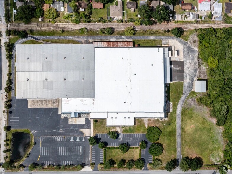 851 E Maple St, Winter Garden, FL à louer - Photo de l’immeuble – Image 3 sur 17