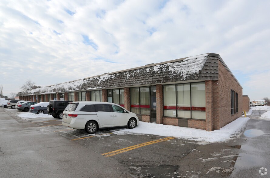 208-238 Wildcat Rd, Toronto, ON à louer - Photo principale – Image 1 sur 3