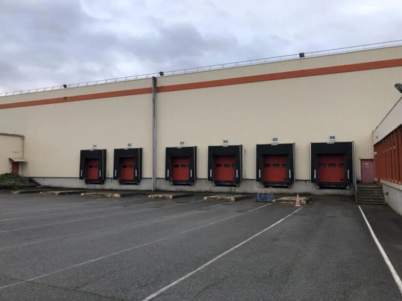 Industriel/Logistique dans Mer à vendre - Photo de l’immeuble – Image 1 sur 10