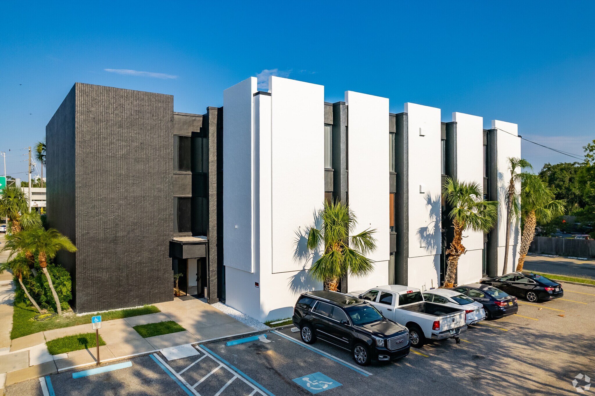 3118 Gulf To Bay Blvd, Clearwater, FL à louer Photo principale– Image 1 sur 24