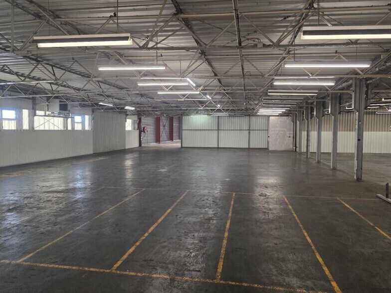 Local d'activités dans Sarreguemines à vendre - Photo intérieure – Image 2 sur 13