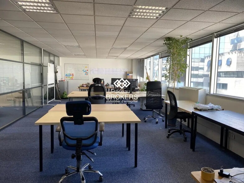 Bureau dans Grenoble à vendre - Photo de l’immeuble – Image 1 sur 11