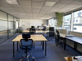 Plus de détails pour Bureau à vendre