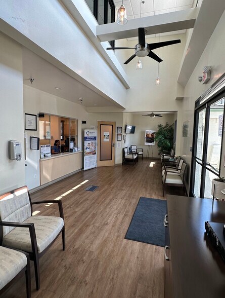 1154 E Grand Ave, Arroyo Grande, CA à louer - Hall d’entrée – Image 2 sur 6